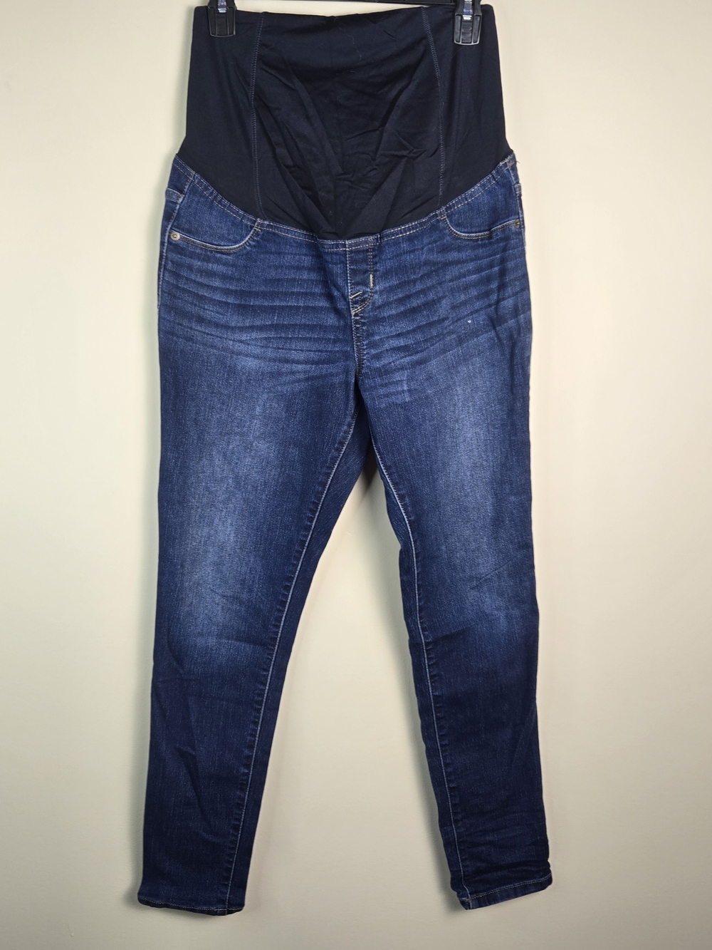 Isabel Maternity skinny jeans in size 8